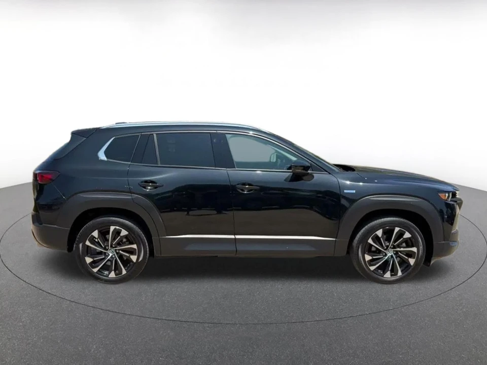 2025 Mazda CX-50 - Image 18 of 31