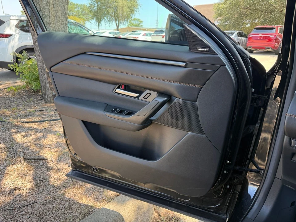 2025 Mazda CX-50 - Image 20 of 31