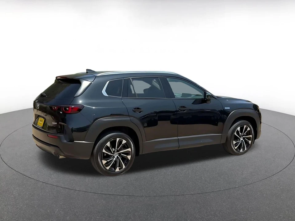 2025 Mazda CX-50 - Image 16 of 31