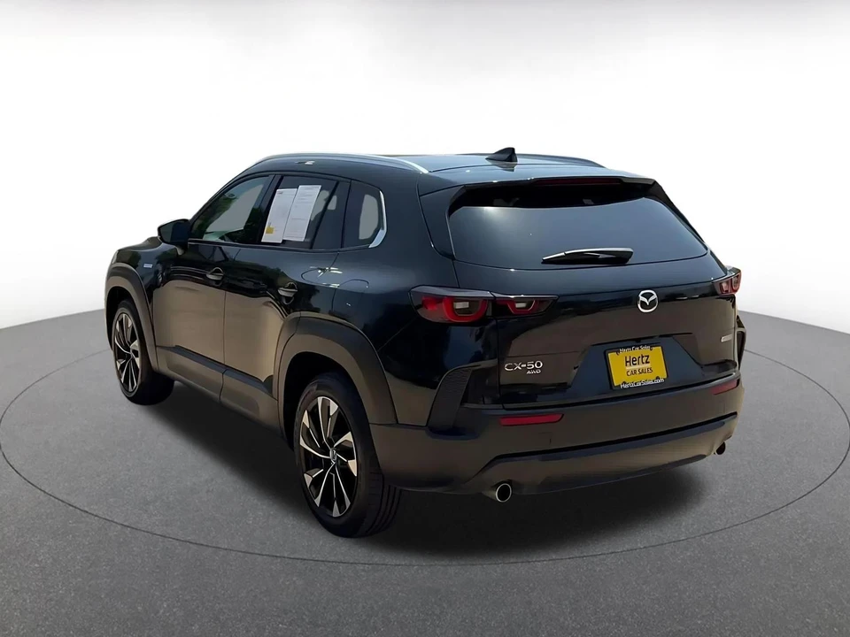 2025 Mazda CX-50 - Image 13 of 31