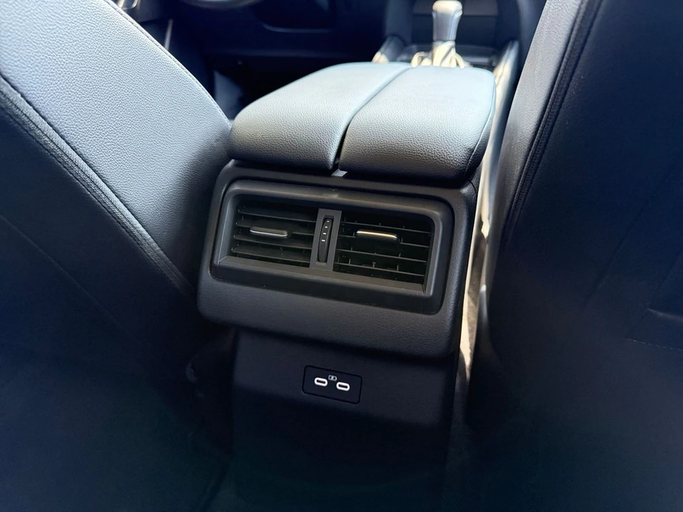 2025 Mazda CX-50 - Image 27 of 31