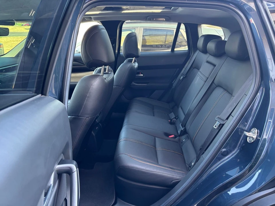 2025 Mazda CX-50 - Image 29 of 31