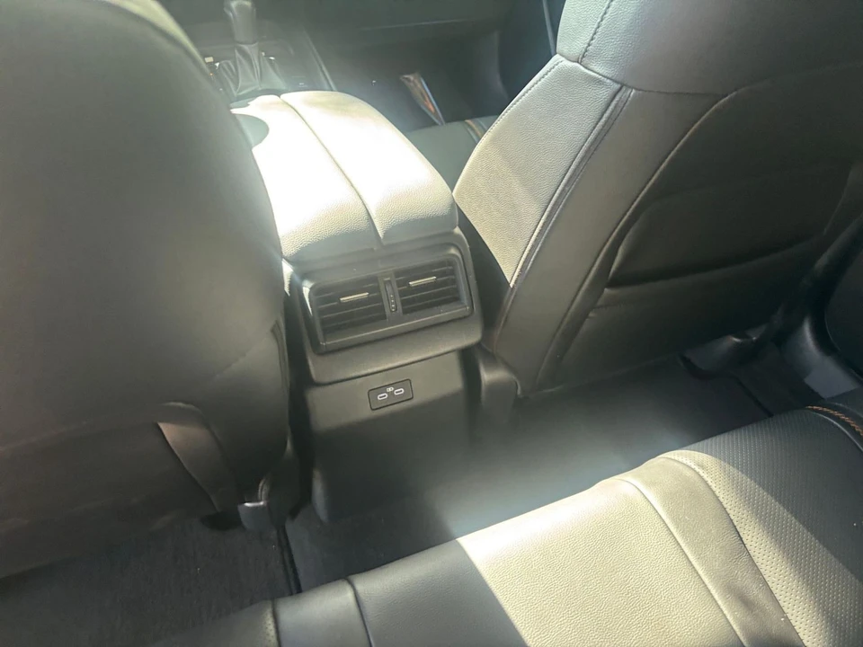 2025 Mazda CX-50 - Image 27 of 31