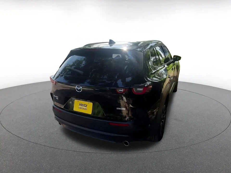 2025 Mazda CX-50 - Image 16 of 31