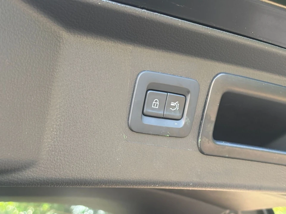 2025 Mazda CX-50 - Image 26 of 31