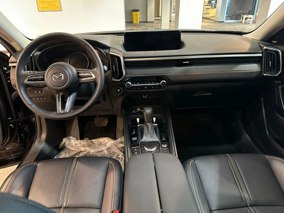 2025 Mazda CX-50 - Image 30 of 31