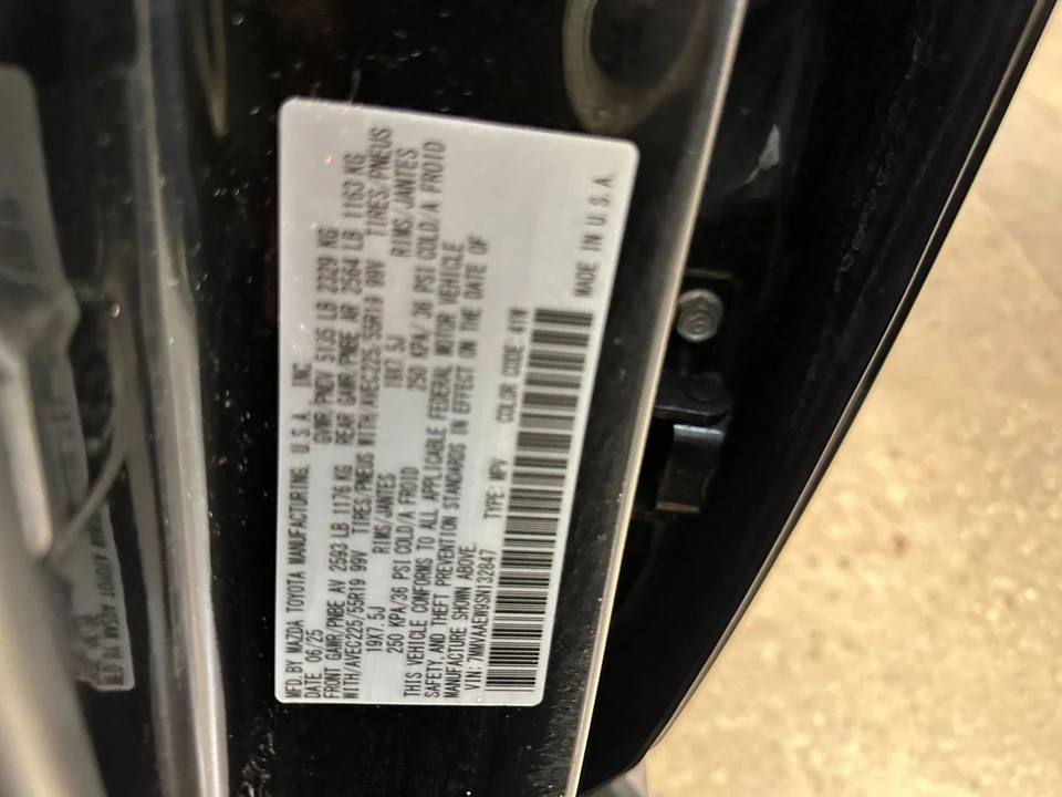 2025 Mazda CX-50 - Image 26 of 31