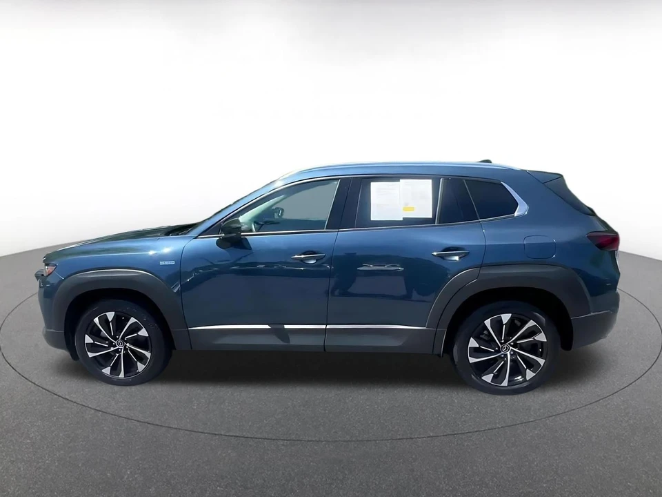 2025 Mazda CX-50 - Image 8 of 31