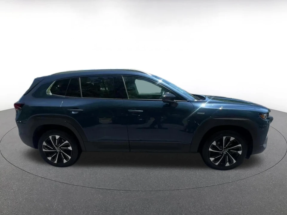 2025 Mazda CX-50 - Image 15 of 31
