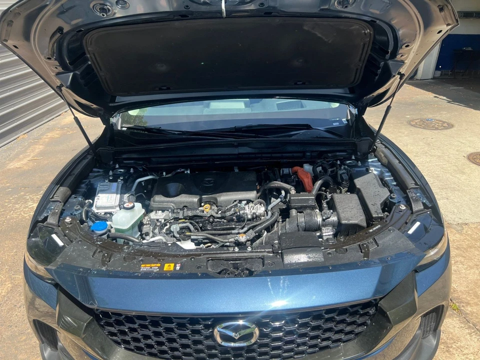 2025 Mazda CX-50 - Image 28 of 31
