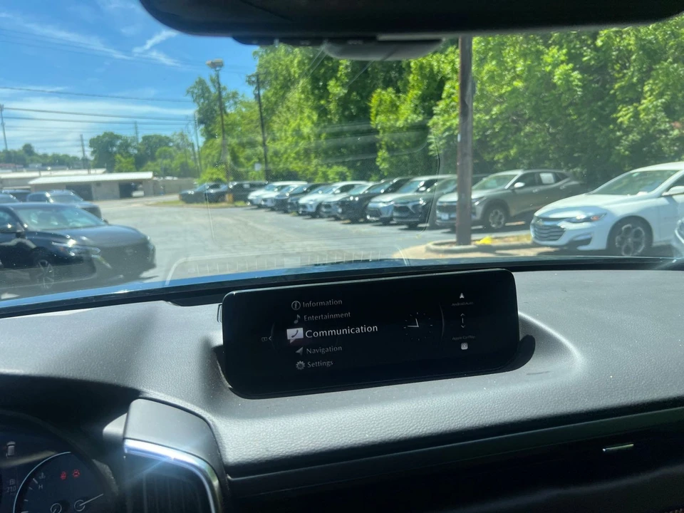 2025 Mazda CX-50 - Image 16 of 31