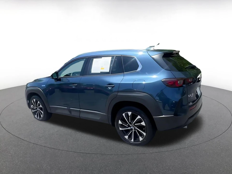 2025 Mazda CX-50 - Image 9 of 31