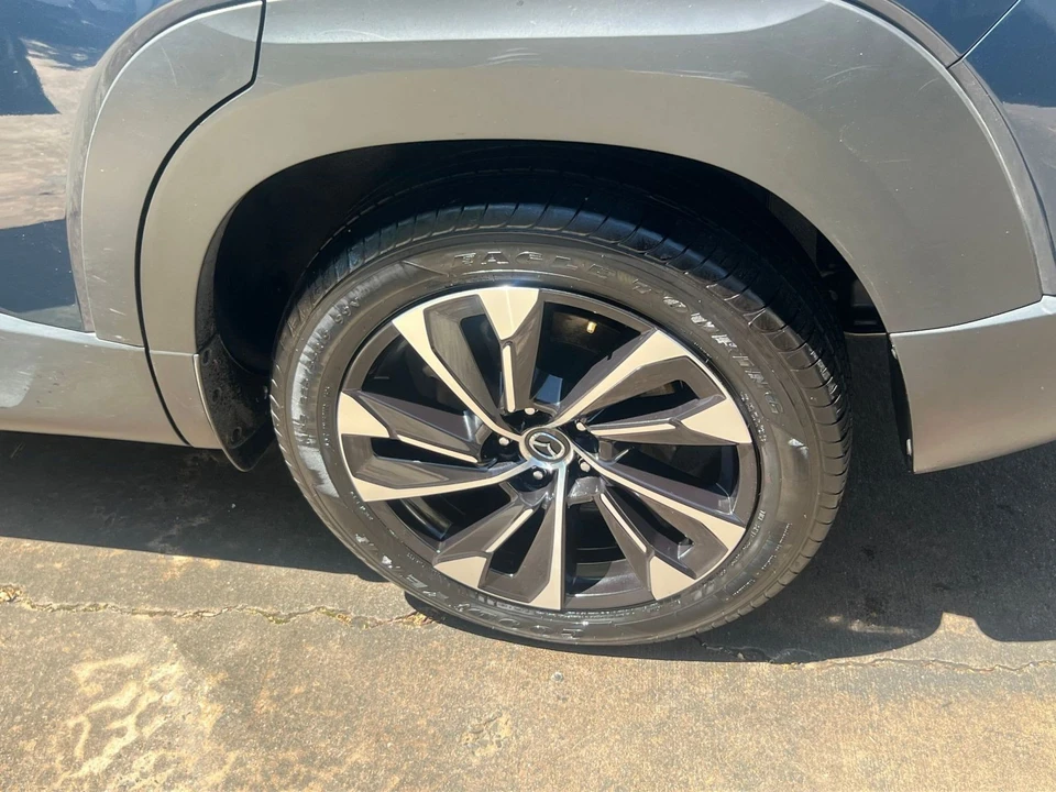 2025 Mazda CX-50 - Image 26 of 31