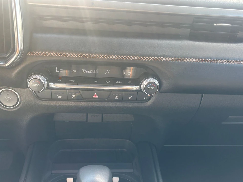 2025 Mazda CX-50 - Image 16 of 31