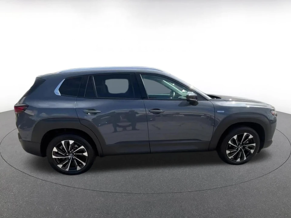 2025 Mazda CX-50 - Image 15 of 31
