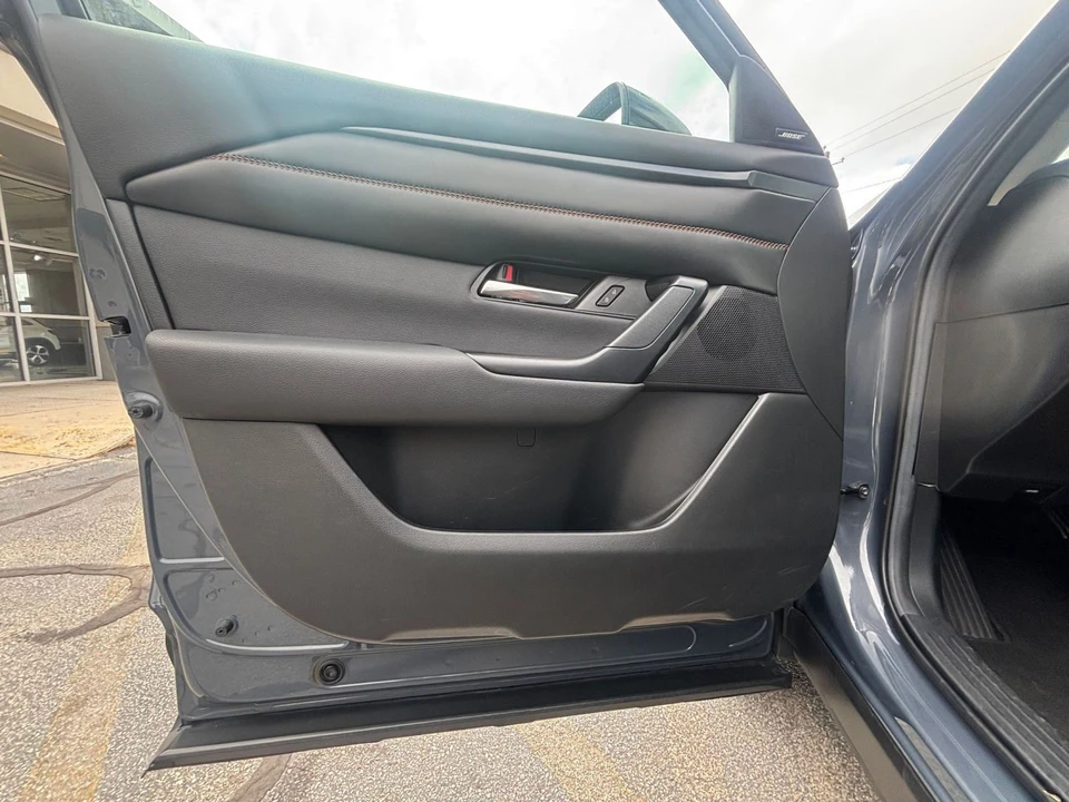 2025 Mazda CX-50 - Image 20 of 31