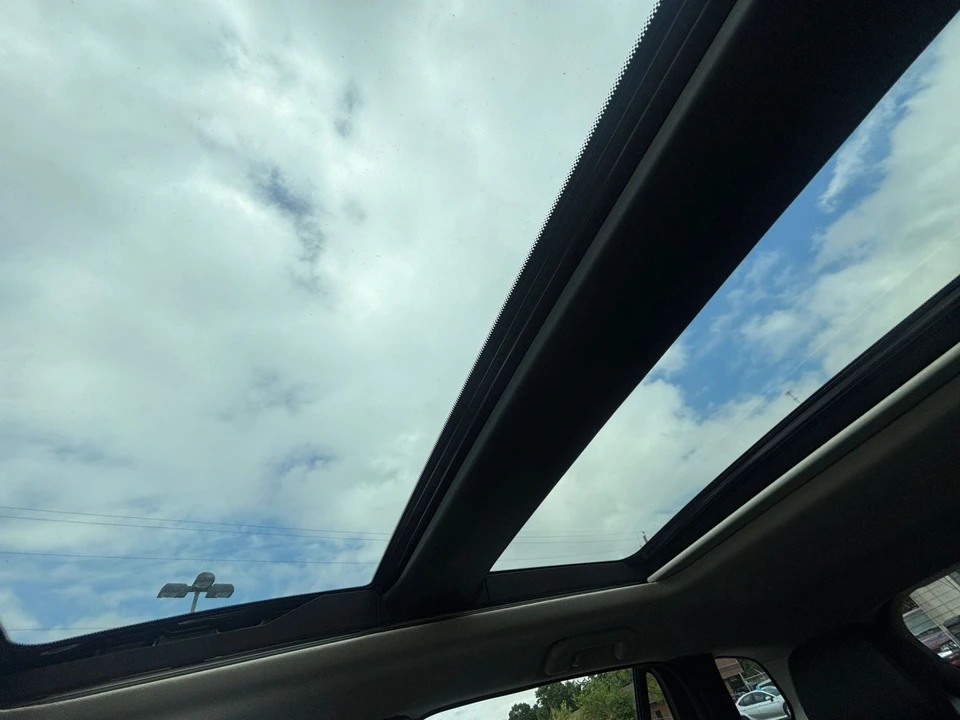 2025 Mazda CX-50 - Image 25 of 31