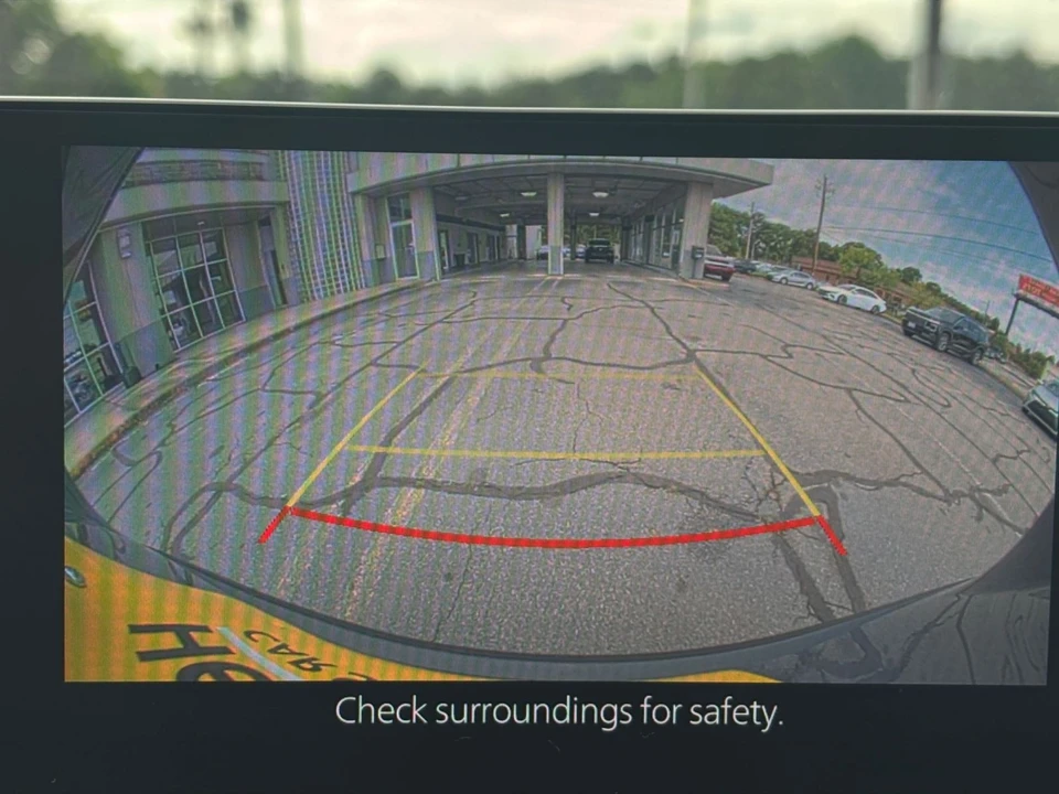2025 Mazda CX-50 - Image 23 of 31