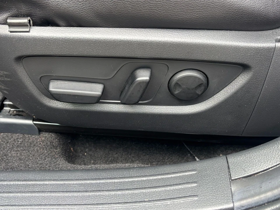 2025 Mazda CX-50 - Image 20 of 31