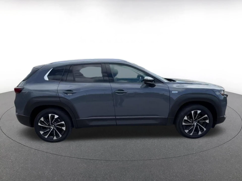 2025 Mazda CX-50 - Image 13 of 31