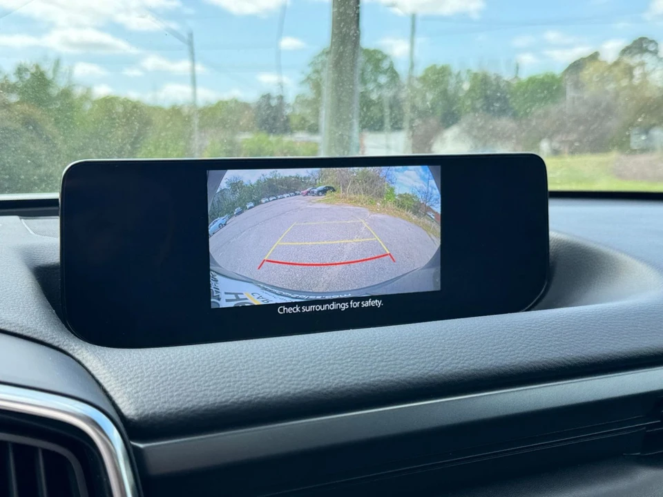 2025 Mazda CX-50 - Image 18 of 31