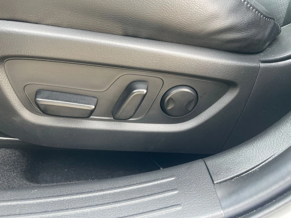2025 Mazda CX-50 - Image 18 of 31