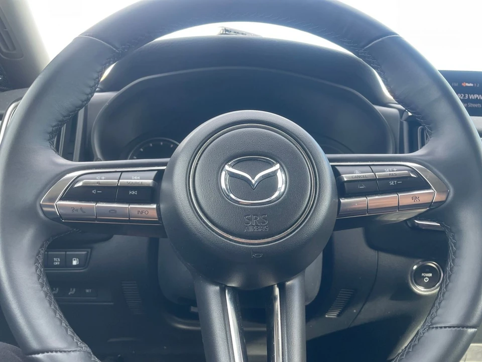 2025 Mazda CX-50 - Image 24 of 31