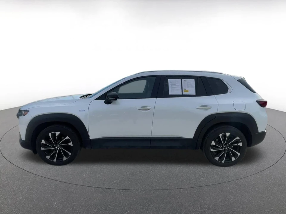 2025 Mazda CX-50 - Image 7 of 31
