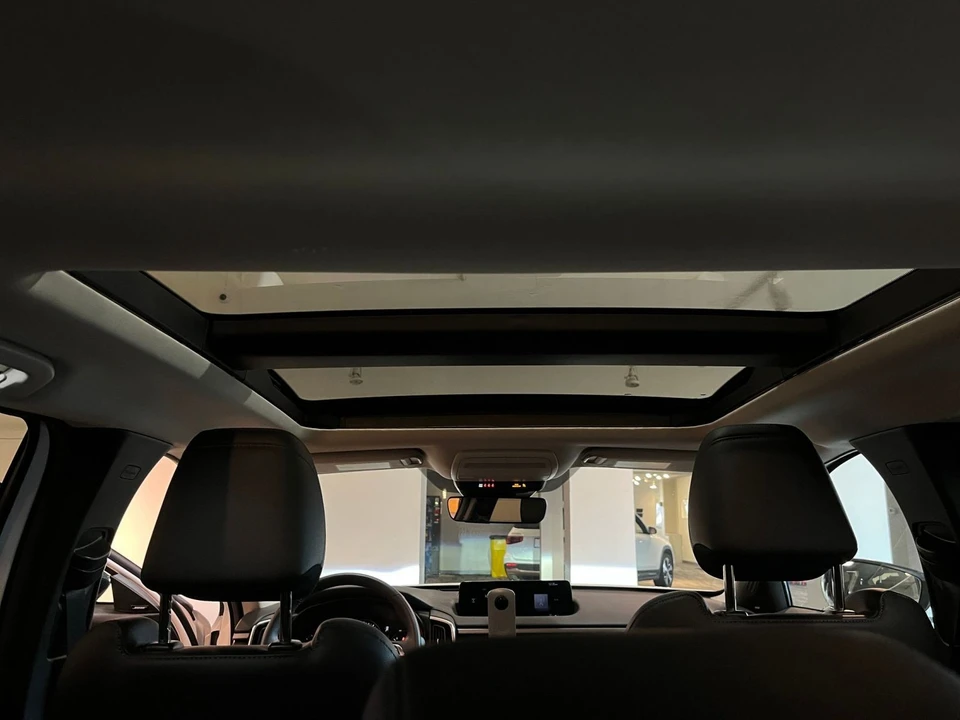 2025 Mazda CX-50 - Image 27 of 31