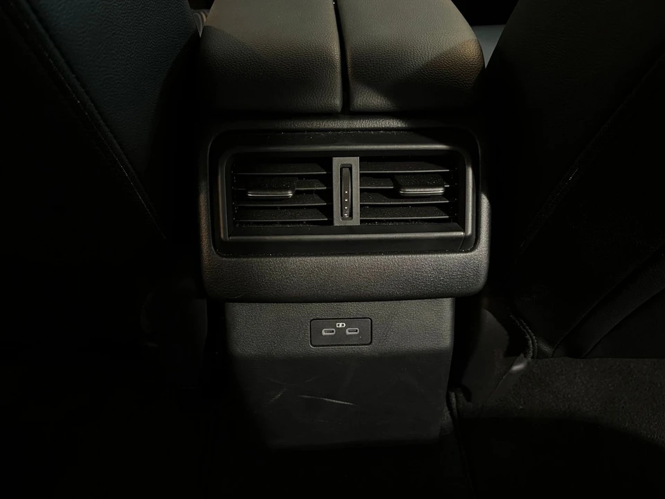 2025 Mazda CX-50 - Image 26 of 31