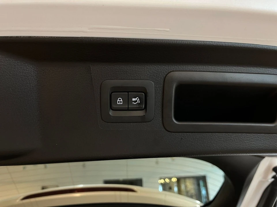 2025 Mazda CX-50 - Image 21 of 31