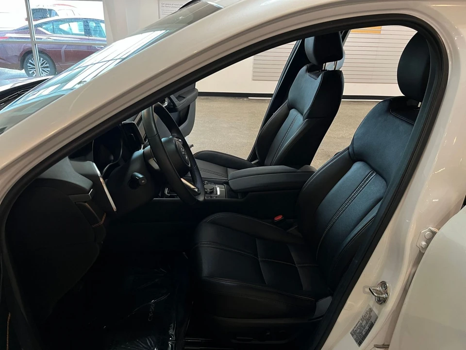 2025 Mazda CX-50 - Image 30 of 31
