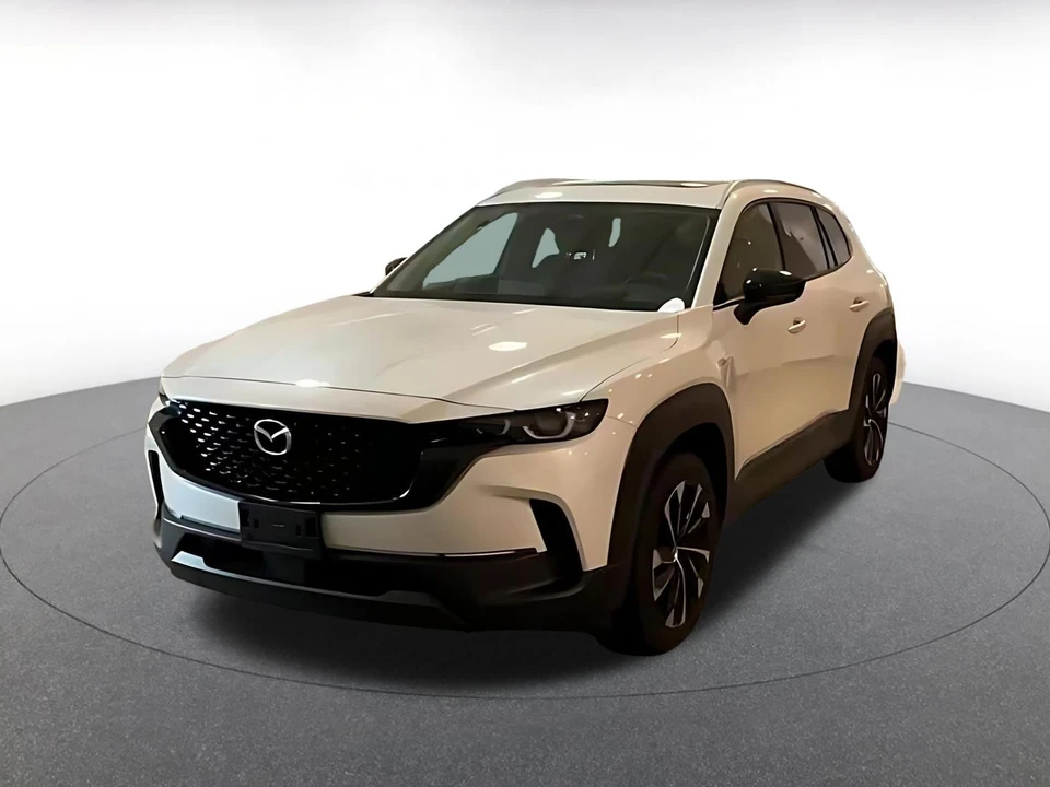 2025 Mazda CX-50 - Image 8 of 31
