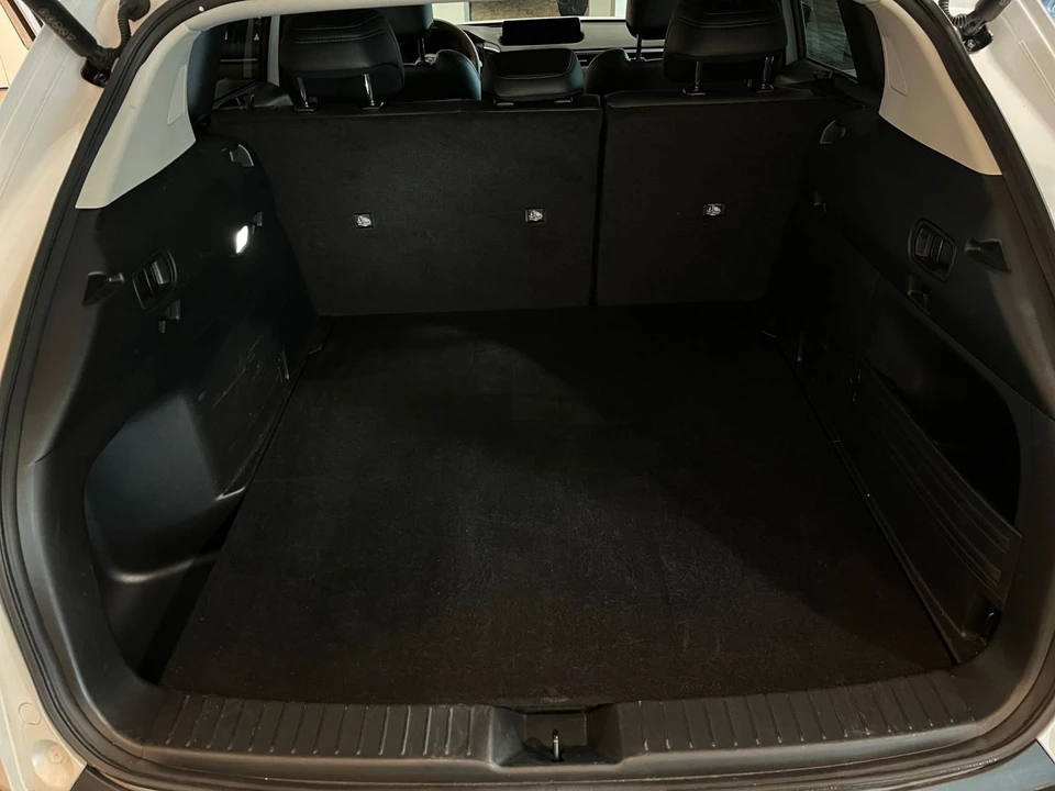 2025 Mazda CX-50 - Image 30 of 31