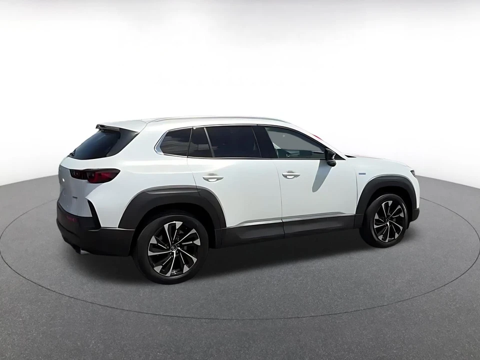 2025 Mazda CX-50 - Image 13 of 31