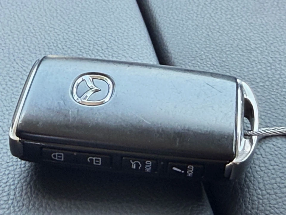 2025 Mazda CX-50 - Image 23 of 31