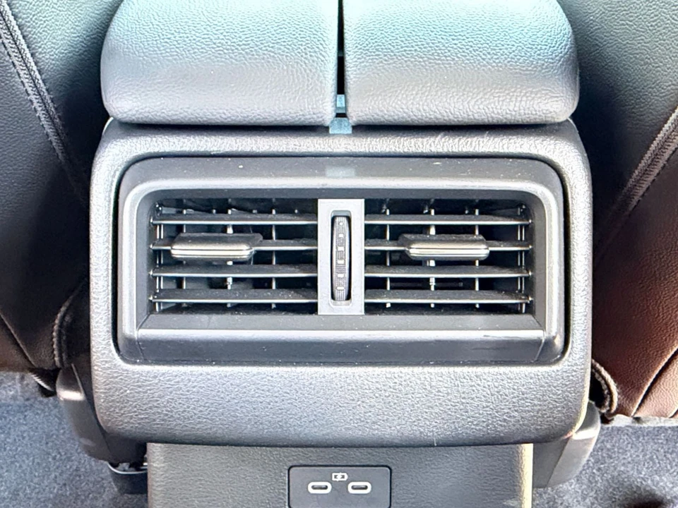 2025 Mazda CX-50 - Image 21 of 31