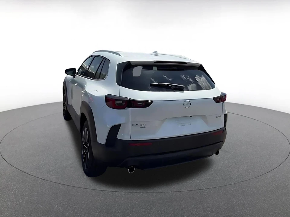 2025 Mazda CX-50 - Image 4 of 31