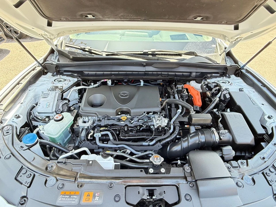 2025 Mazda CX-50 - Image 29 of 31