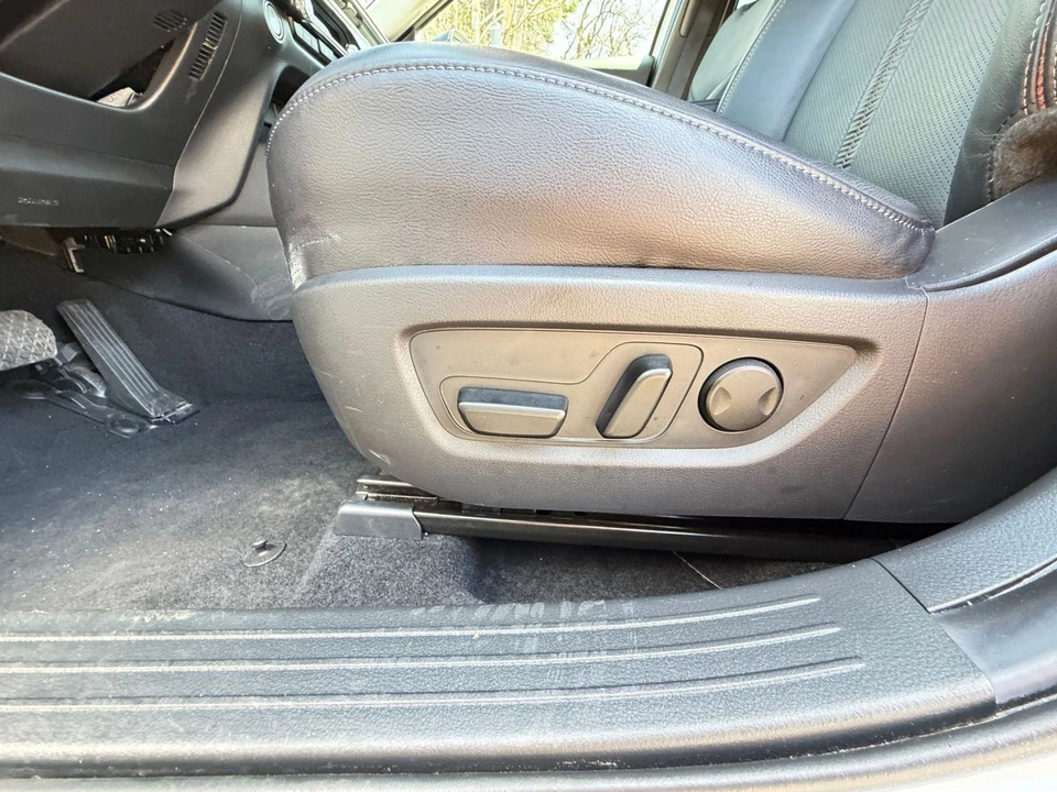 2025 Mazda CX-50 - Image 24 of 31