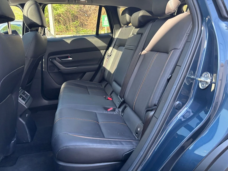 2025 Mazda CX-50 - Image 24 of 31