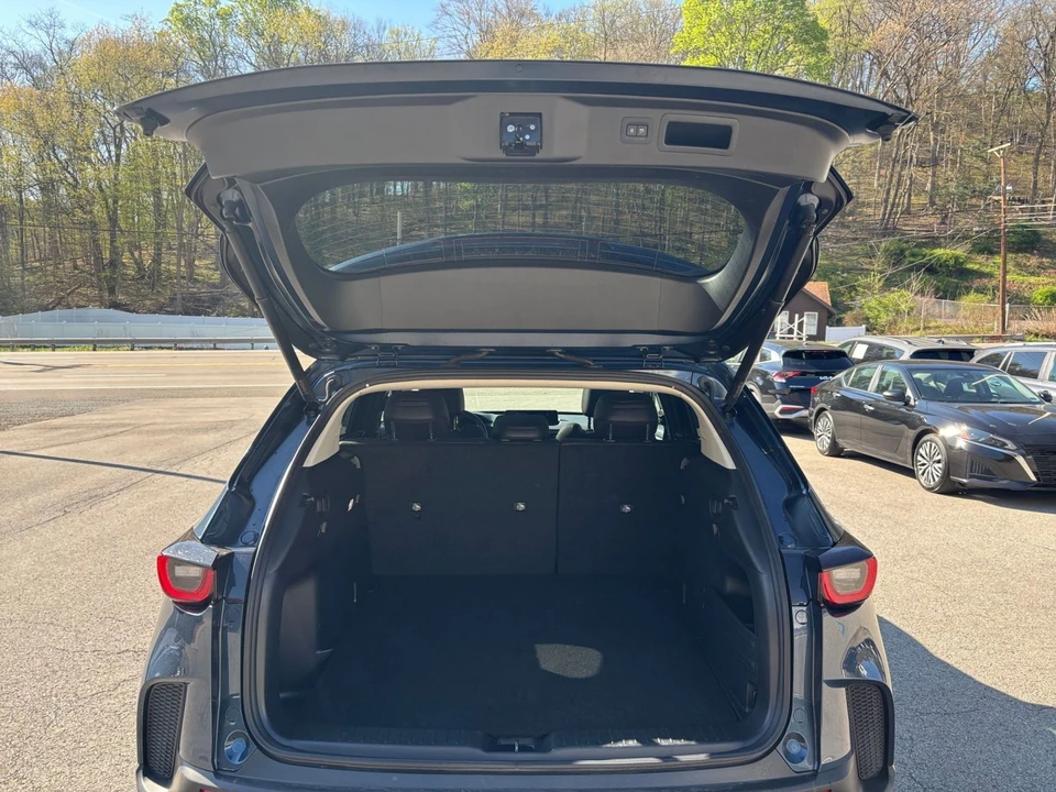 2025 Mazda CX-50 - Image 28 of 31