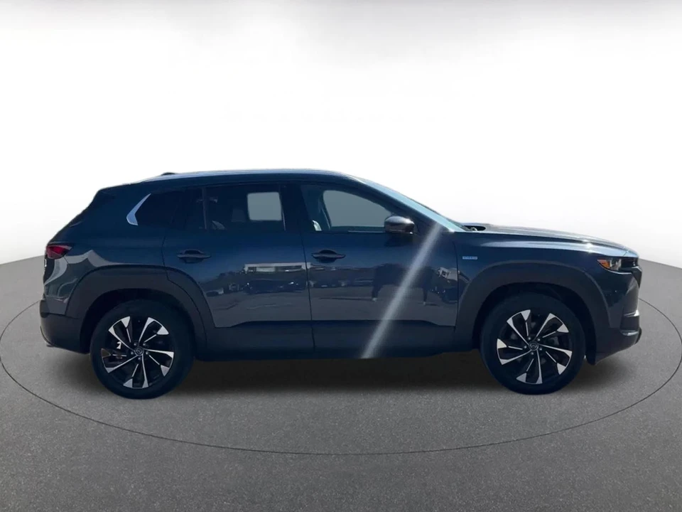 2025 Mazda CX-50 - Image 15 of 31
