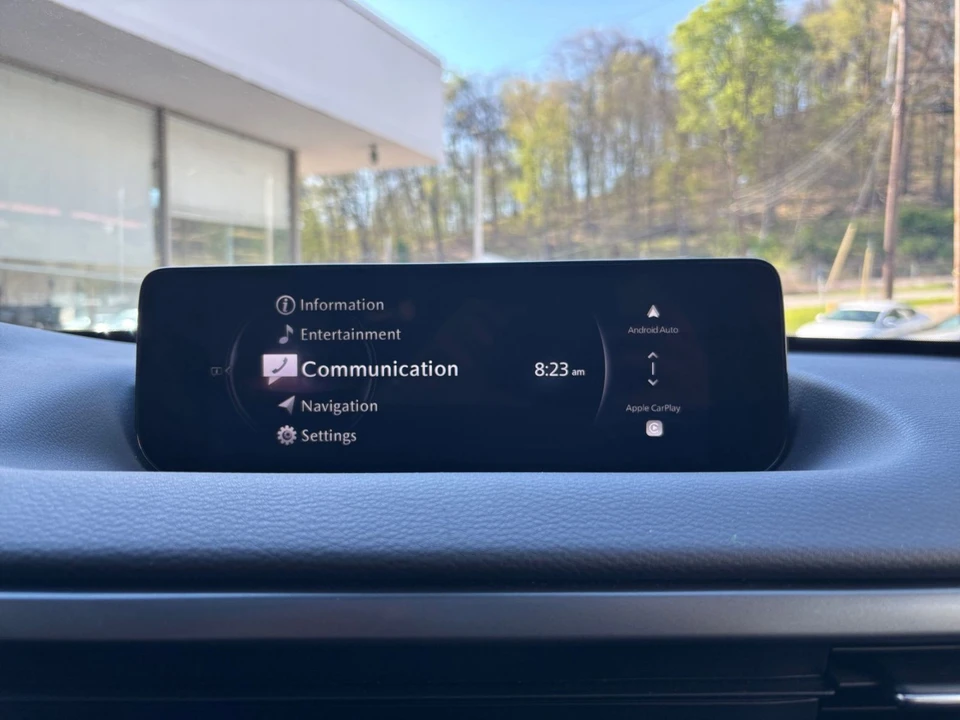 2025 Mazda CX-50 - Image 16 of 31