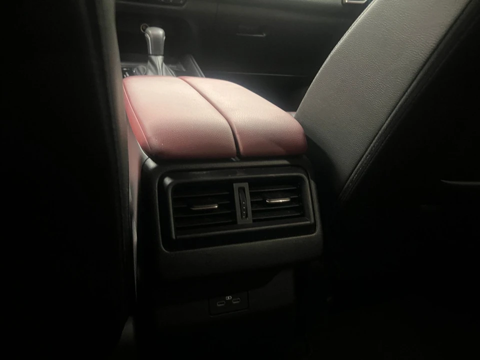 2025 Mazda CX-50 - Image 18 of 31