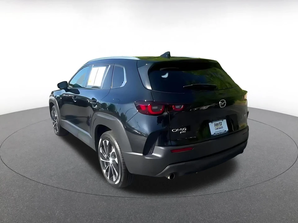 2025 Mazda CX-50 - Image 9 of 31