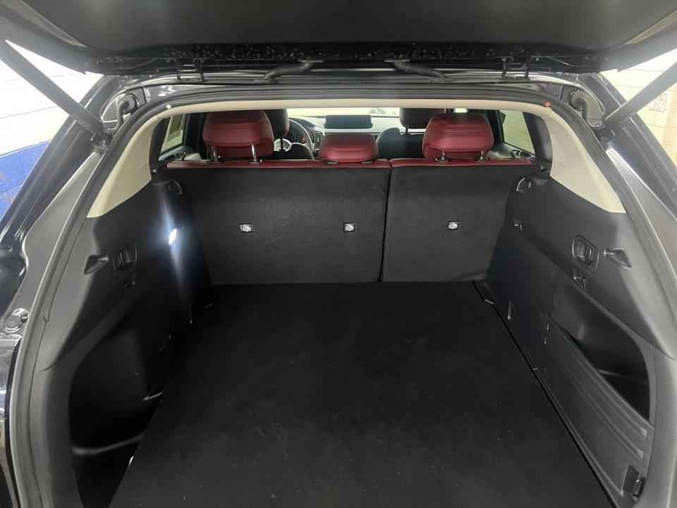 2025 Mazda CX-50 - Image 25 of 31