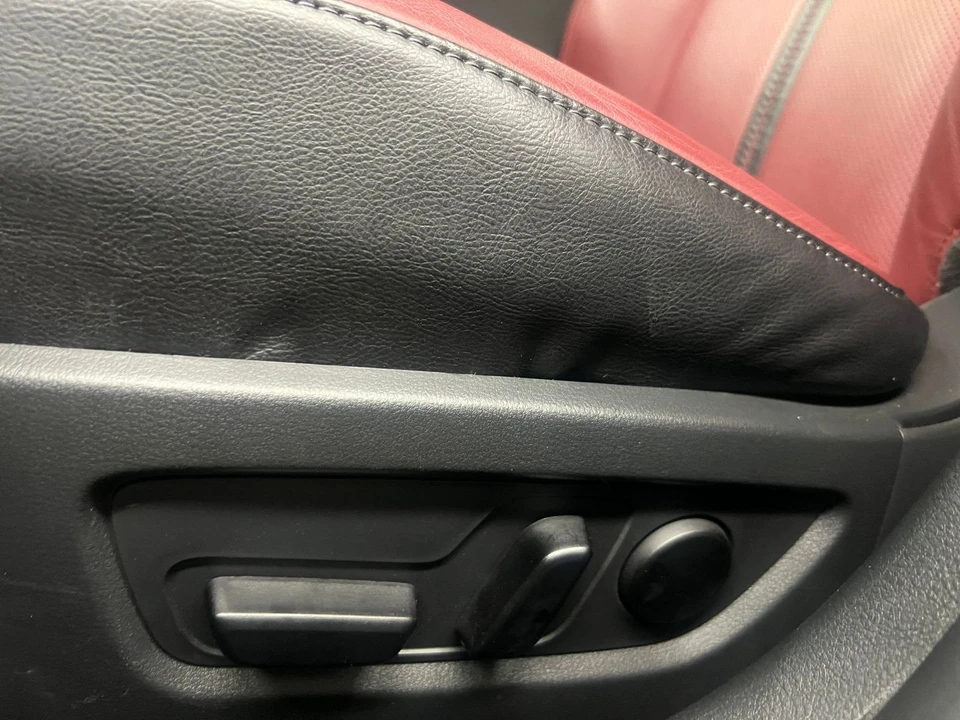 2025 Mazda CX-50 - Image 16 of 31