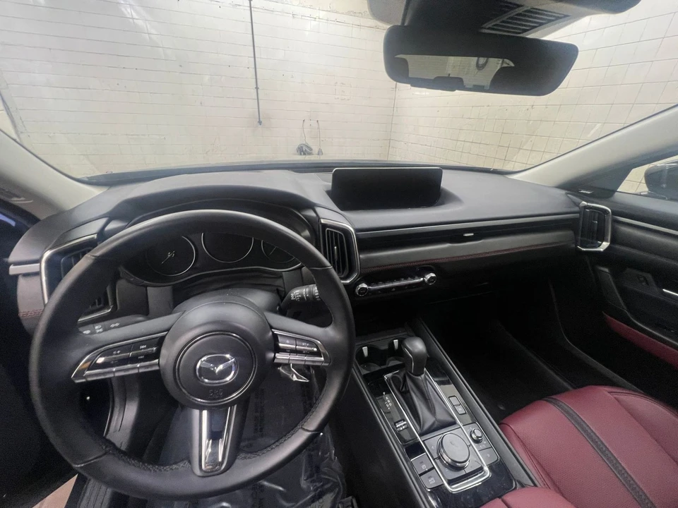 2025 Mazda CX-50 - Image 27 of 31