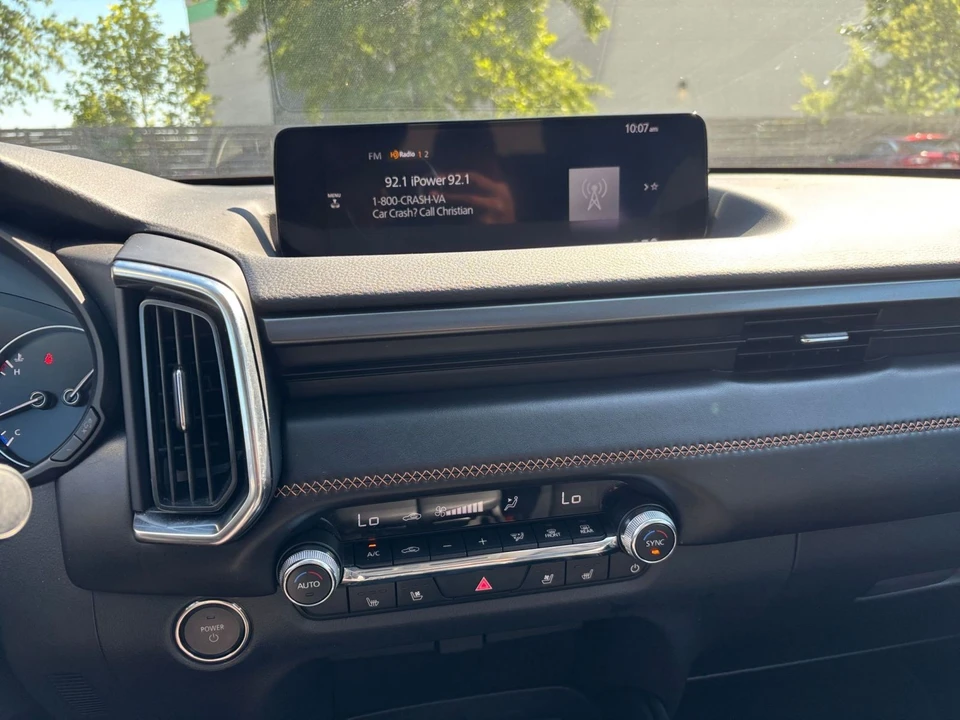 2025 Mazda CX-50 - Image 19 of 31